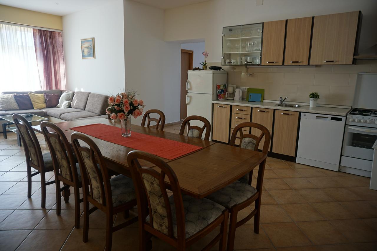 Apartments Ivancic Novi Vinodolski Luaran gambar